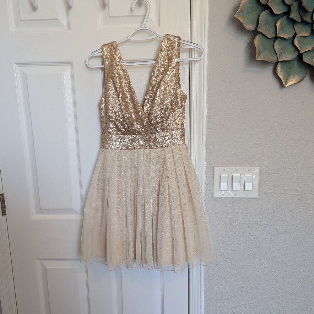 Gold Sequin Prom / Quinceanera / Party Dress! | Juniors 3 | Fit & Flare | EUC - Picture 1 of 8